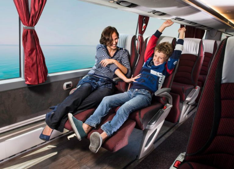 Чому варто бронювати квитки на автобус Житомир - Дюссельдорф онлайн