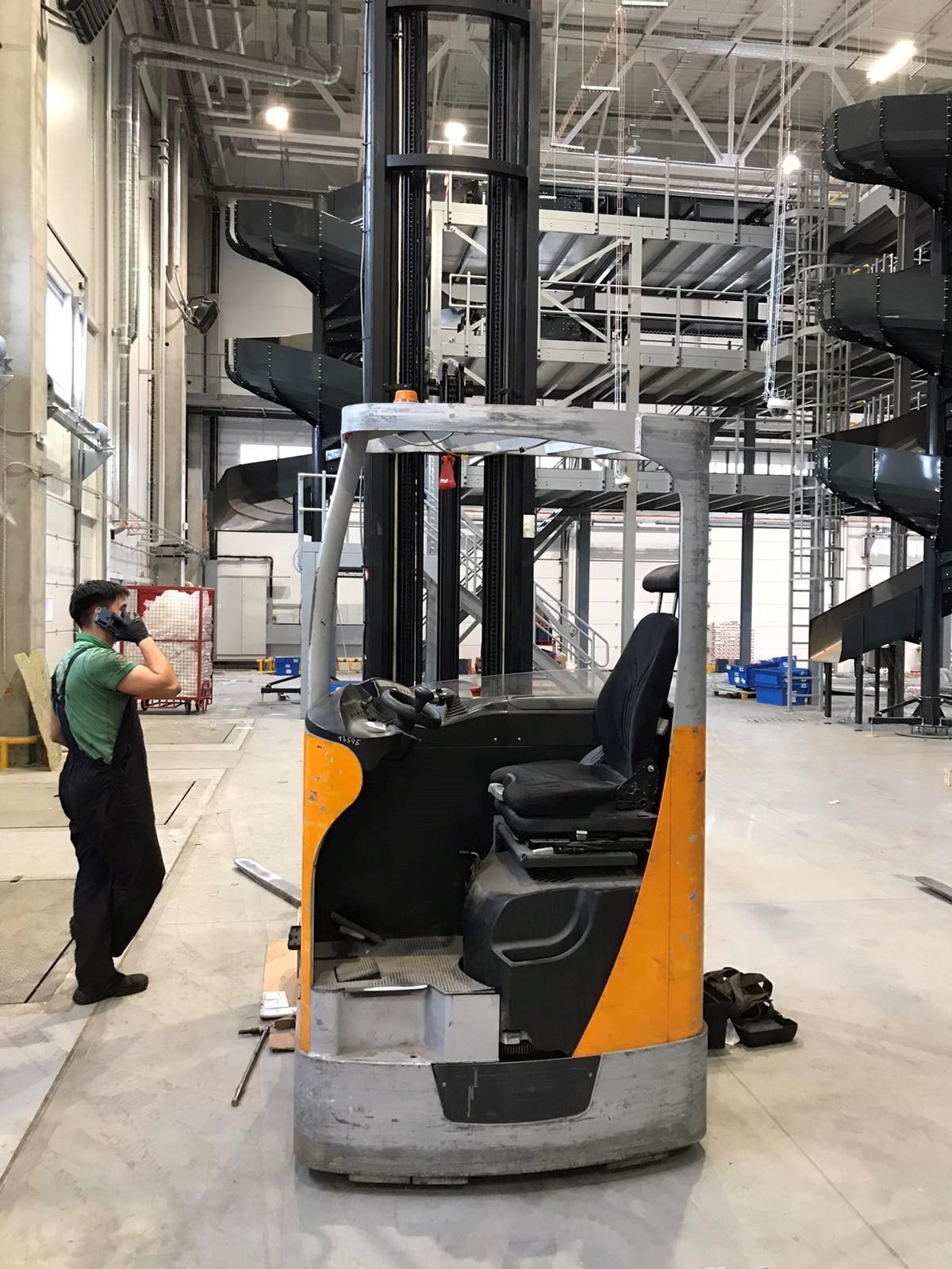 ТОП причин придбати б/у штабелер