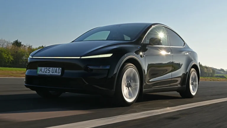 Купівля Tesla в Україні: як вибрати авто та не переплатити